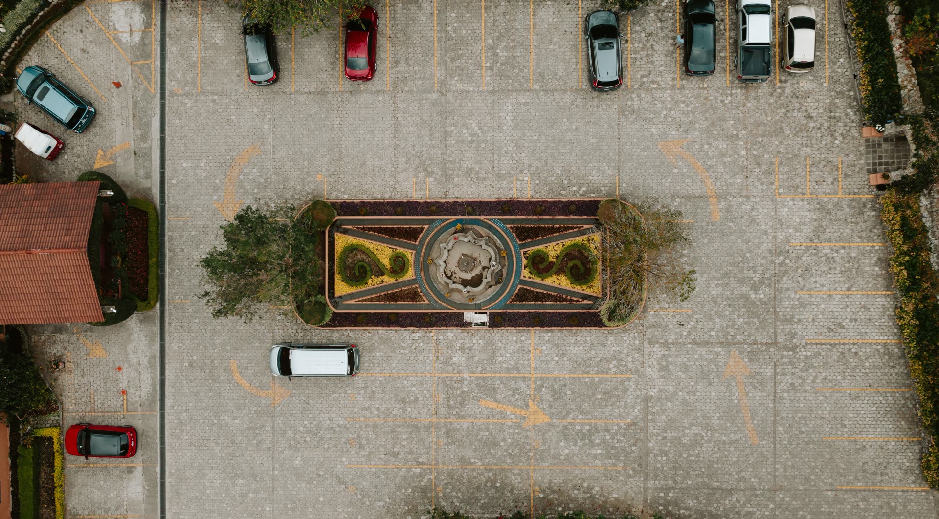 Geofencing Explained: How Virtual Boundaries Protect Your Assets